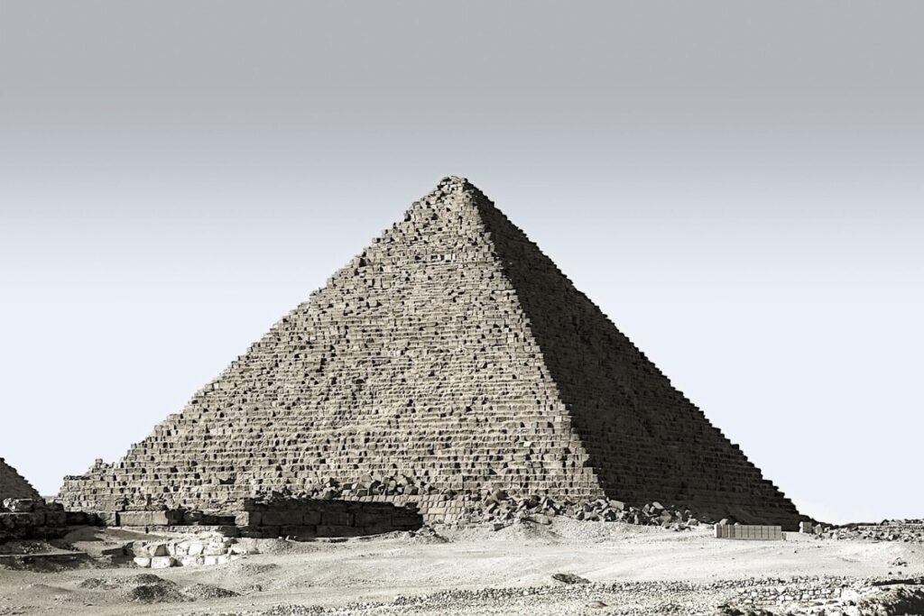 Šta znači sanjati piramide?